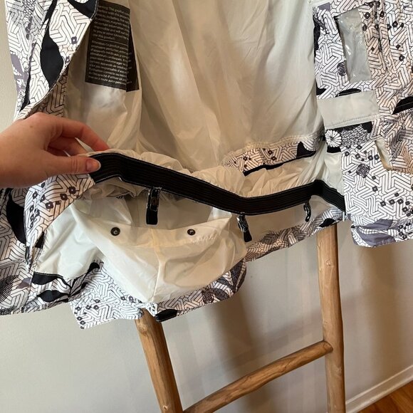 ROXY Snowboarding Skiing Snow Jacket - Picture 11 of 13